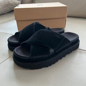 NWT - UGG Goldenstar Cross Slide - Black🖤🩴